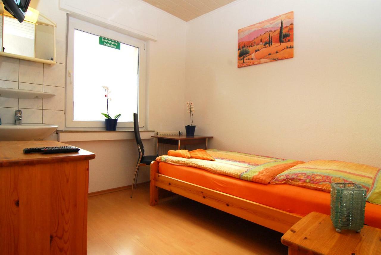 Ferienwohnung Krings&Monteurwohnungen Eschweiler Exterior foto