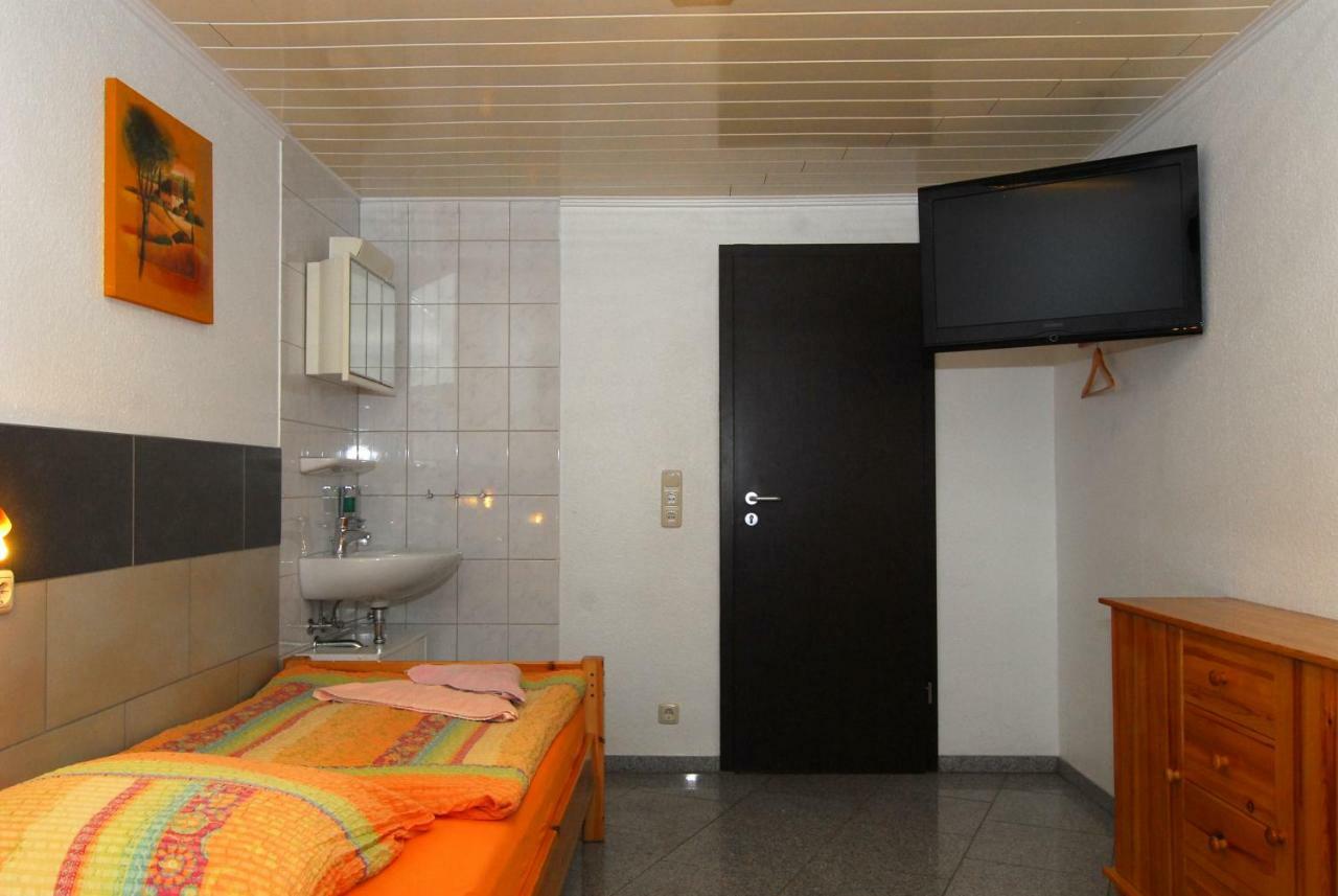 Ferienwohnung Krings&Monteurwohnungen Eschweiler Exterior foto